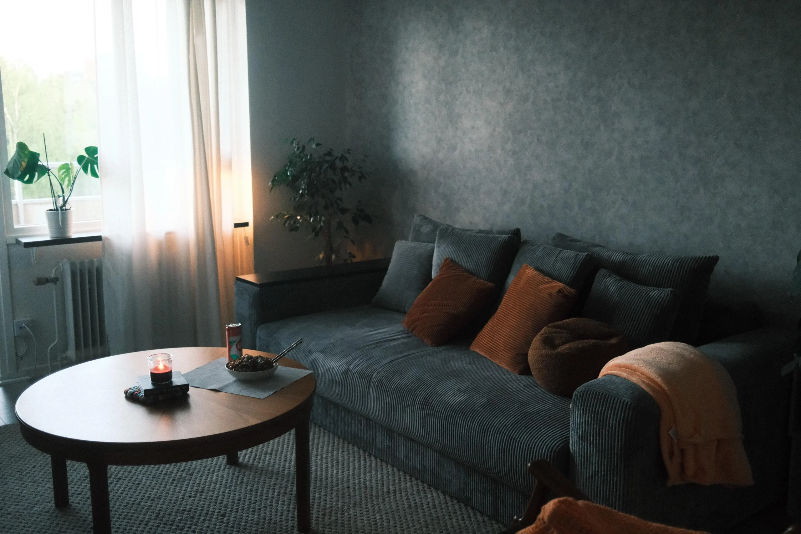 Come scegliere la palette di colori per casa: la lezione di un soggiorno deciso da una sola persona