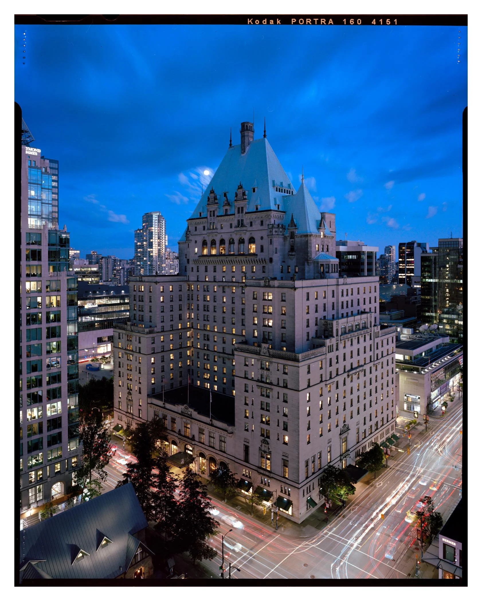 Fairmont Hotel Vancouver: undici anni di cantiere, uno scheletro d'acciaio e un re in arrivo