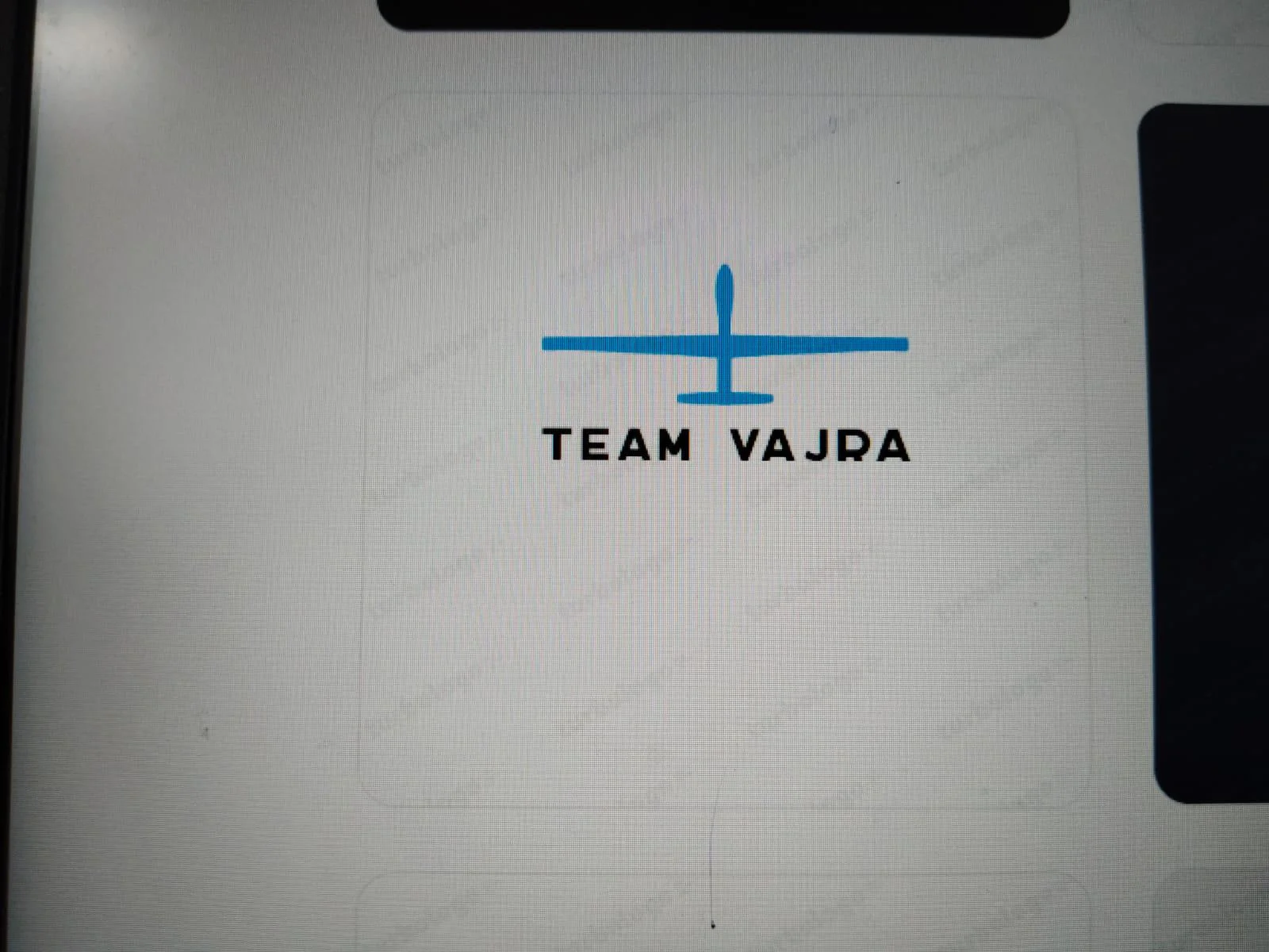 Come progettare un emblema per una squadra di volo: cosa insegna il logo Team Vajra